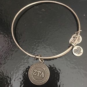ZTA Alex and Ani